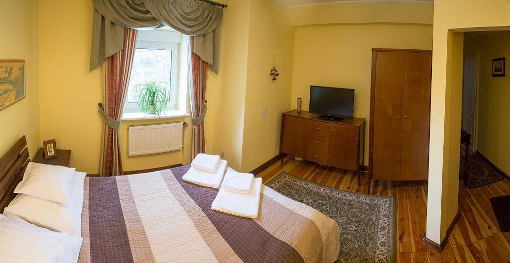 Szwajcarka Willa Z Sauna I Jacuzzi Kudowa Zdroj Exterior photo